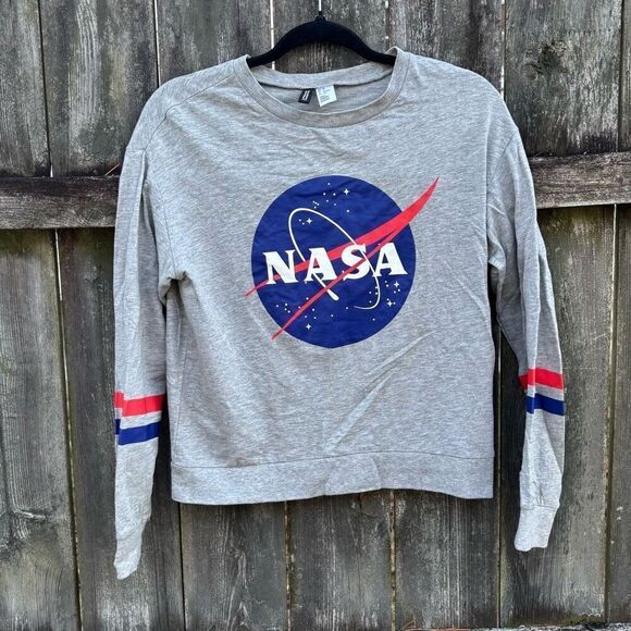 Divided H&M NASA Long Sleeve T-Shirt XS - Picture 1 of 4